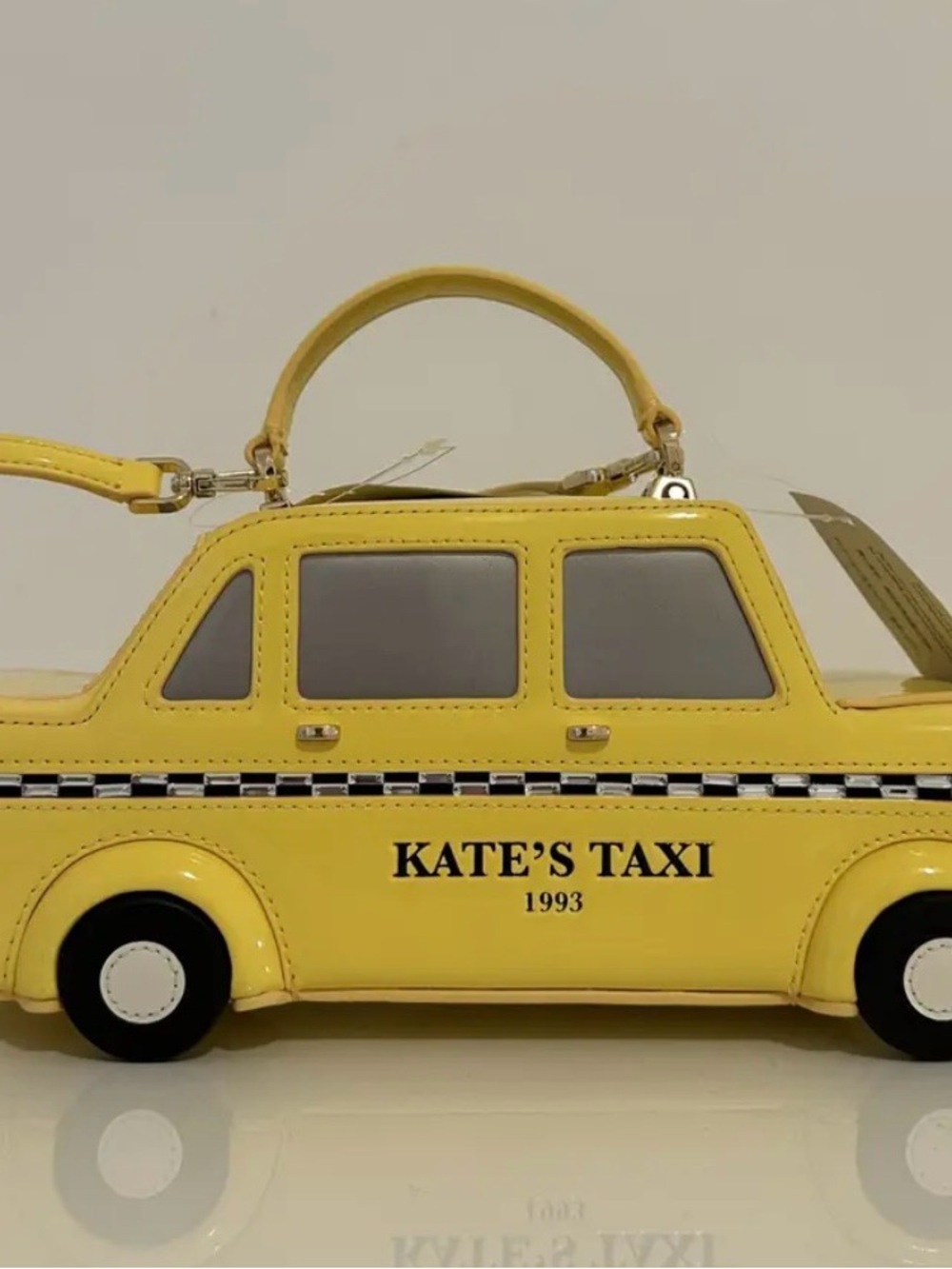 Kate Spade Novelty Taxi Bag, NWT and bag charm - Picture 6 of 9